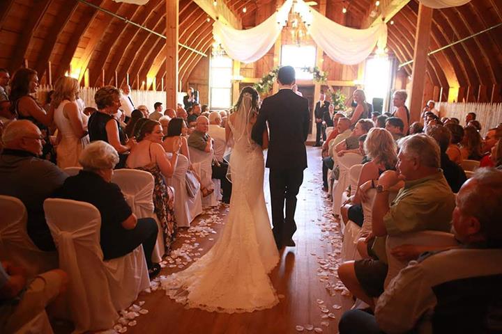 The 9 Best Wedding Venues in Appleton, WI - Perfect Places To Get Married