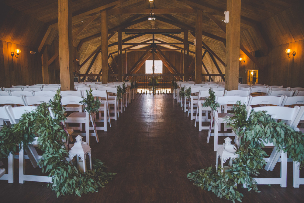 rustic manor barn wedding venue wisconsin