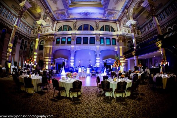 14 Best Jaw-Dropping Wisconsin Wedding Venues | The Gardens